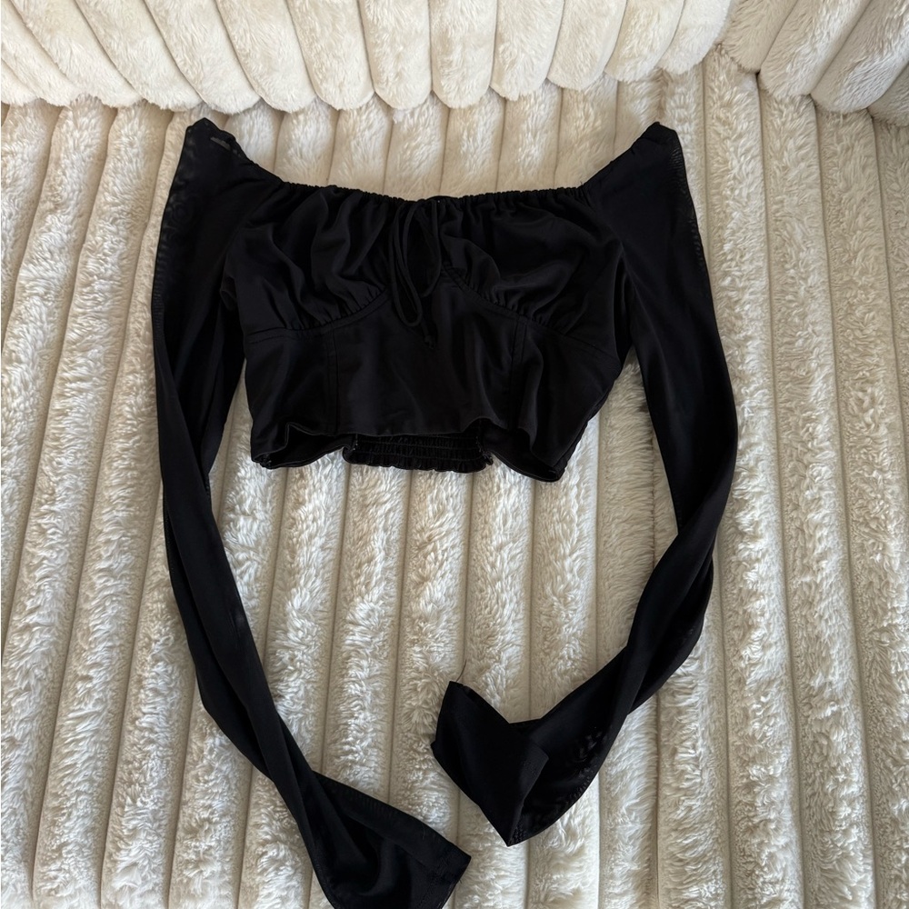 Black Long Sleeve Crop Top
